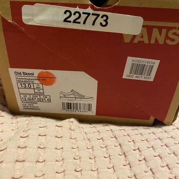 Vans - Picture 5 of 6